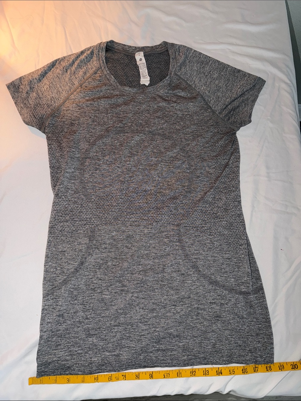 Lululemon Swiftly Tech Short- Sleeve Shirt grey